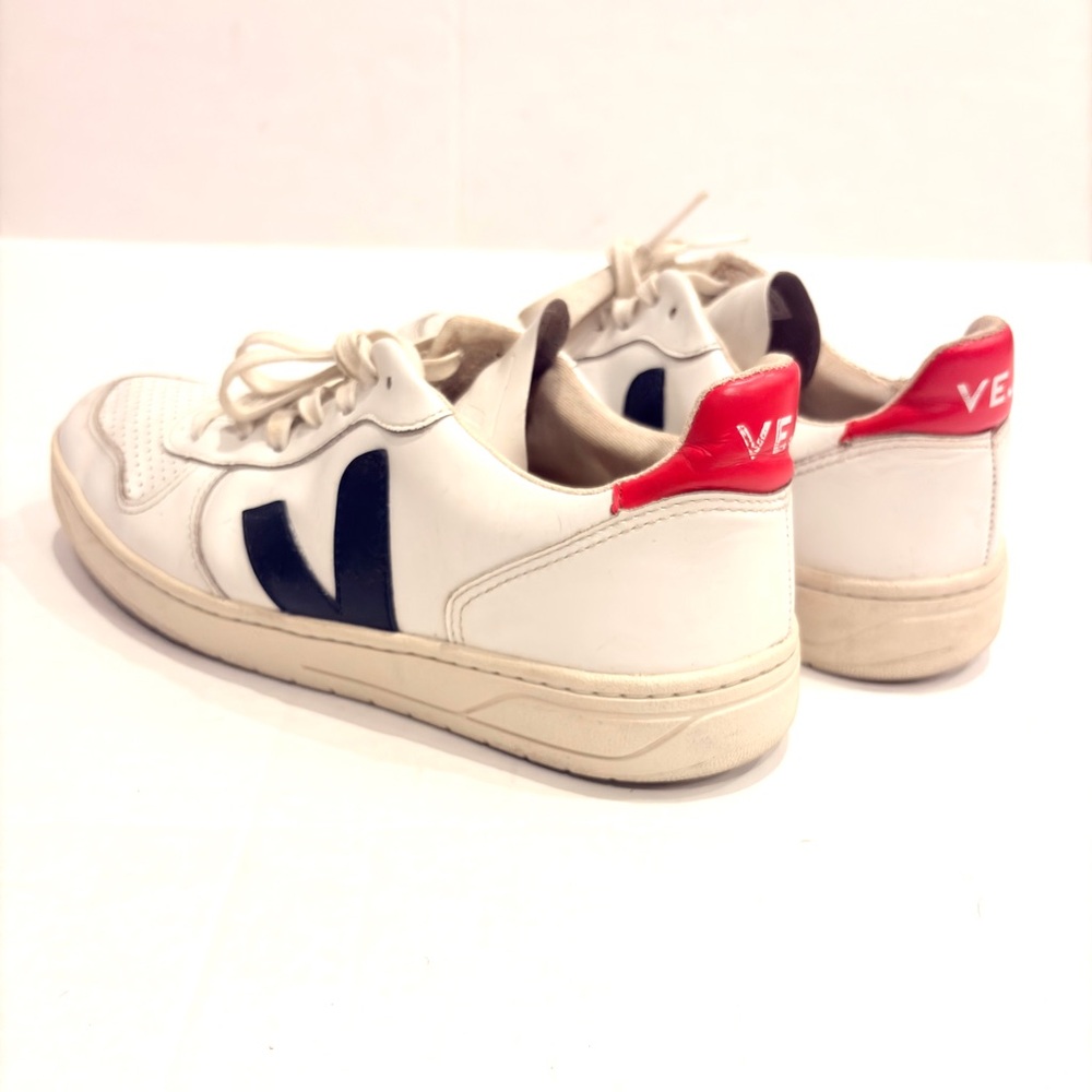 Veja  V 10 Women White sneakers size 10 W - Picture 4 of 14